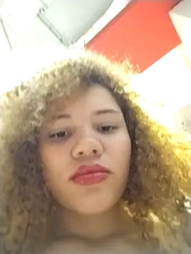 SirenRouge_69's cam snapshot