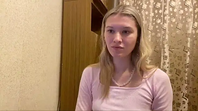 SkyeDavis's cam snapshot