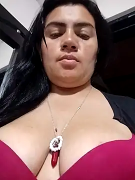 naughty-sharlot's cam snapshot