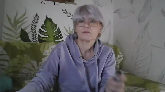 Catty_Lady's cam snapshot