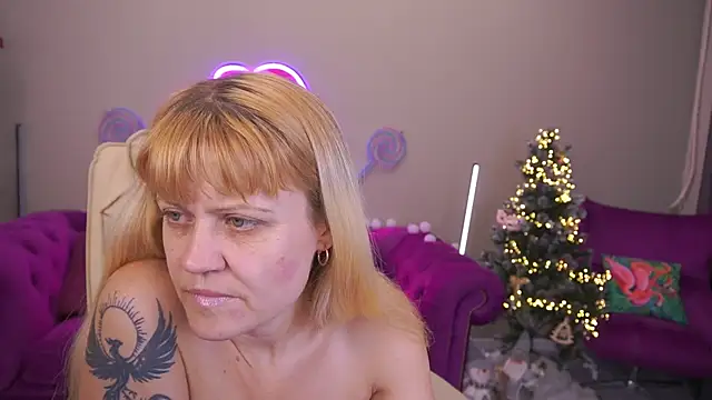 BellaLaPetit's cam snapshot