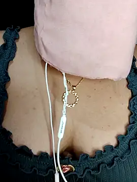 Queen-15's cam snapshot