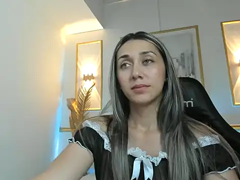 karlyy_'s cam snapshot