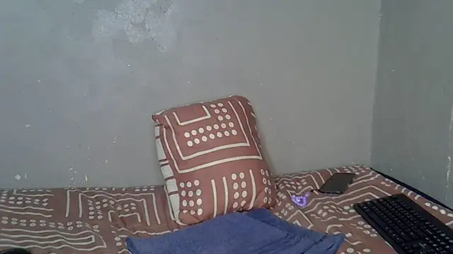 Bellabootie's cam snapshot