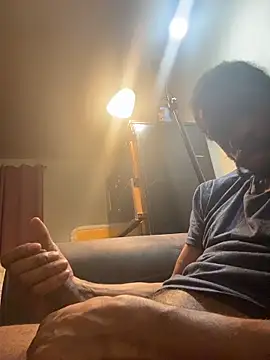 BigBDMari live sex cam