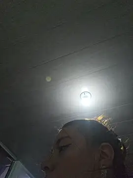 valery_mora's cam snapshot