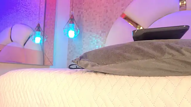 emily_dempsey's cam snapshot