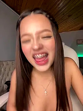 Sofia18_pinkk's cam snapshot