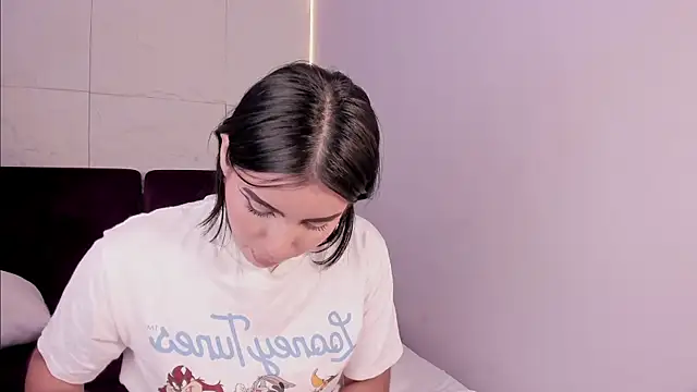 LovelyEyesx's cam snapshot