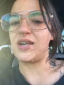 SafeinouterSpace's cam snapshot