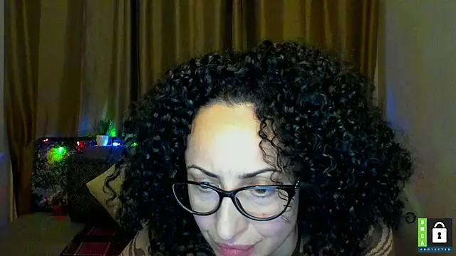 Arianasweety23's cam snapshot