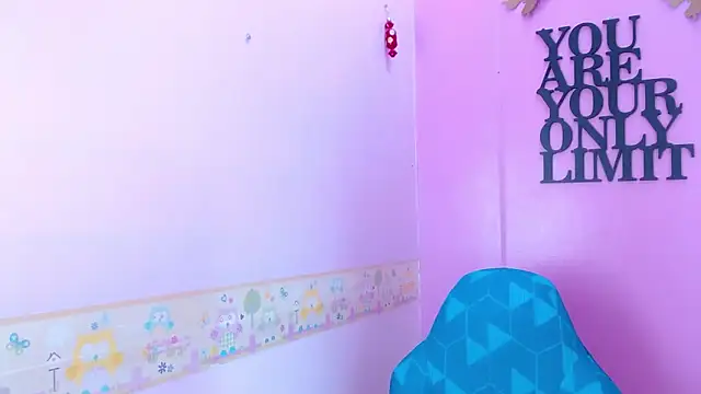 EMMA_ROGGER's cam snapshot