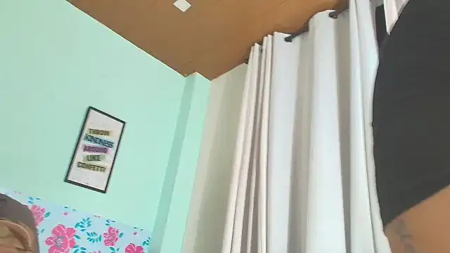 Sharlottexxlatin_'s cam snapshot