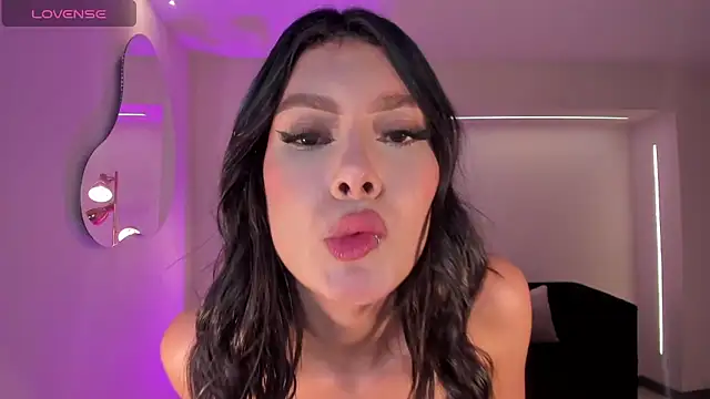 NiaSalvatore's cam snapshot