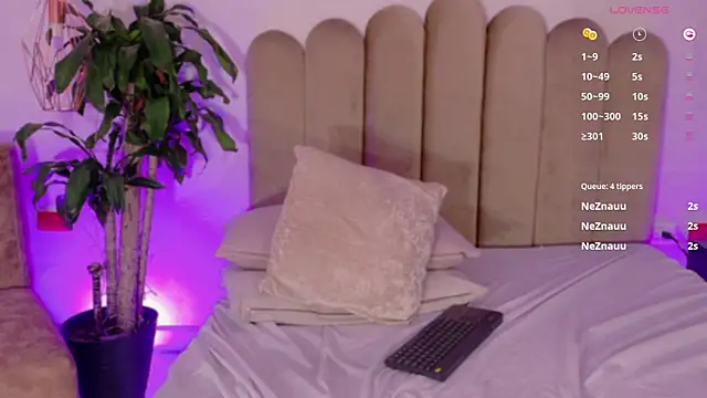 Ambar_Hiills's cam snapshot