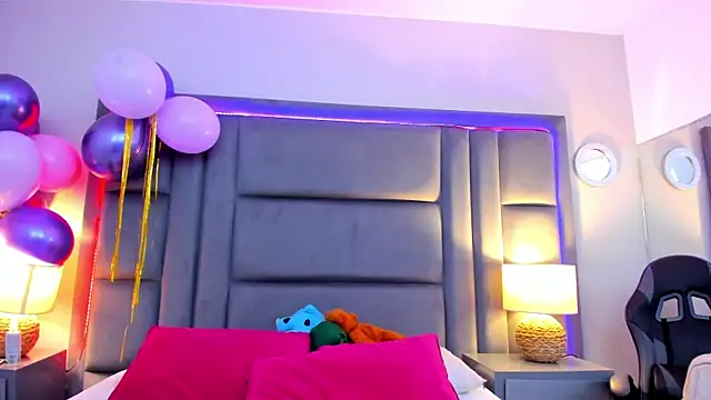 GabyMoreau's cam snapshot