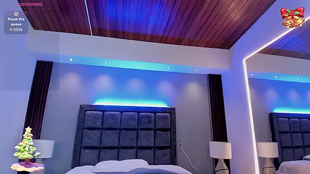 Violet_Anders's cam snapshot