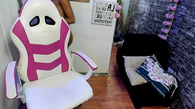 candy_kiss__'s cam snapshot