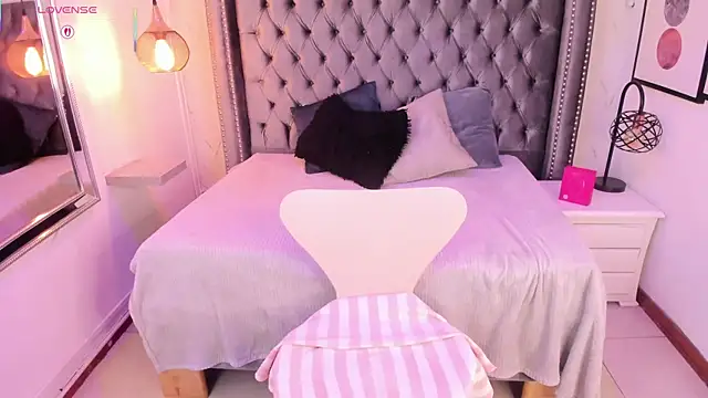 Janah_Myers's cam snapshot