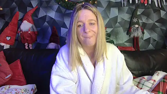 Delichieuse5's cam snapshot