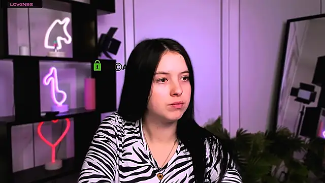 diara_ti's cam snapshot