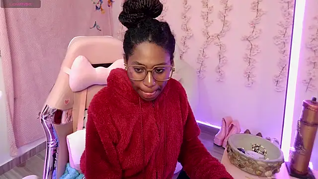 Queen_perla_'s cam snapshot