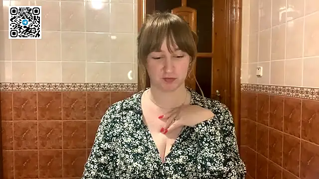 MaroonMoon_'s cam snapshot