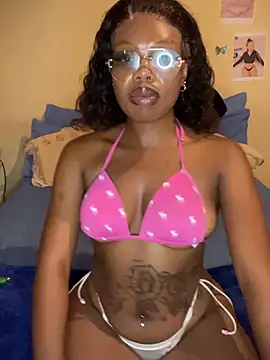 Thick_Lipped_Hottie's cam snapshot