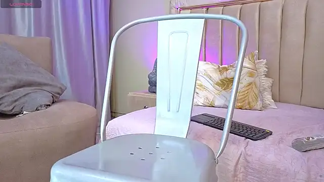 Esmeralda_Candy's cam snapshot