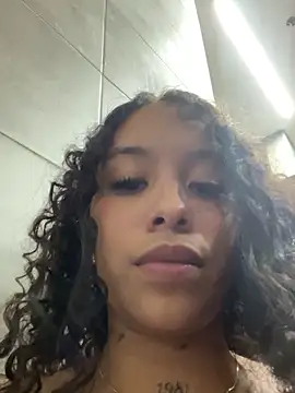 MarieLeon's cam snapshot