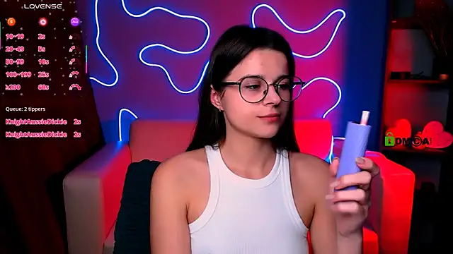 berry_alma's cam snapshot