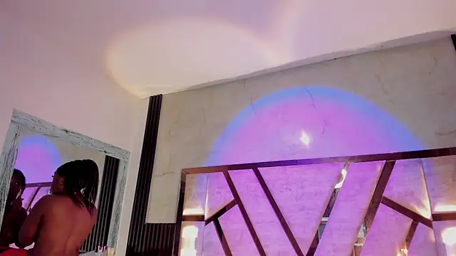 Athenea_Mills's cam snapshot