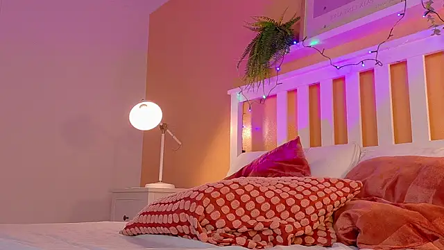 ParisFox_'s cam snapshot