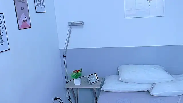 cutepetitee's cam snapshot