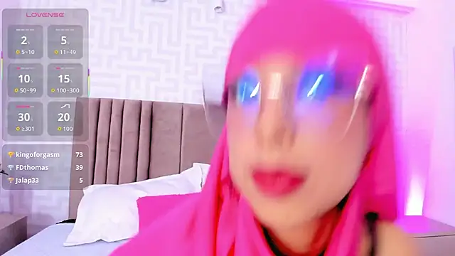 naishaa_'s cam snapshot