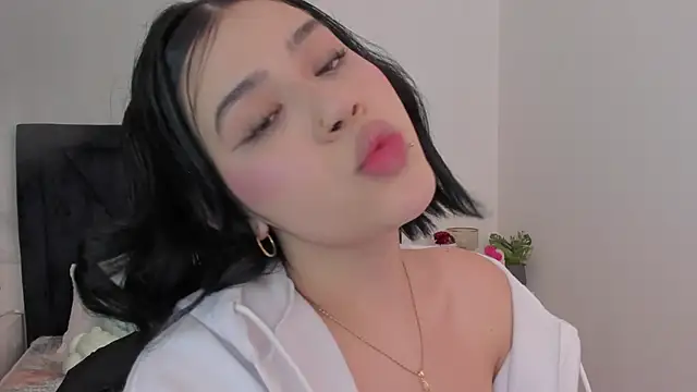 Lily_Woodz's cam snapshot