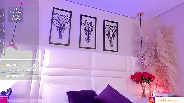 Viollet_xoxo's cam snapshot