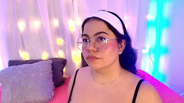 LilyRousee's cam snapshot