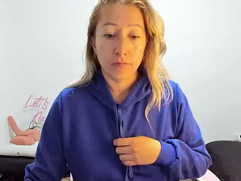 chrystal_sl852's cam snapshot