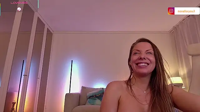 Nova-Lee's cam snapshot