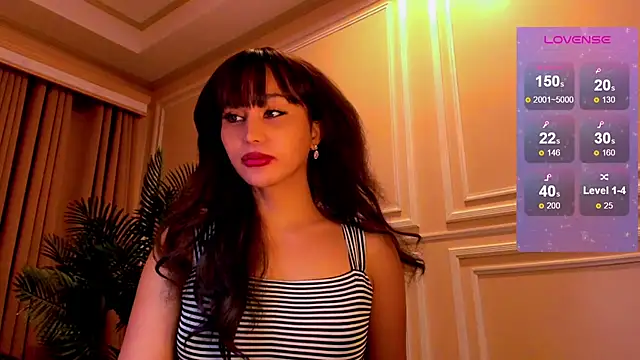 YOURCRISTINAS's cam snapshot