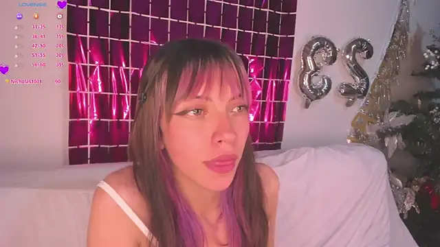 MiaGoth_'s cam snapshot