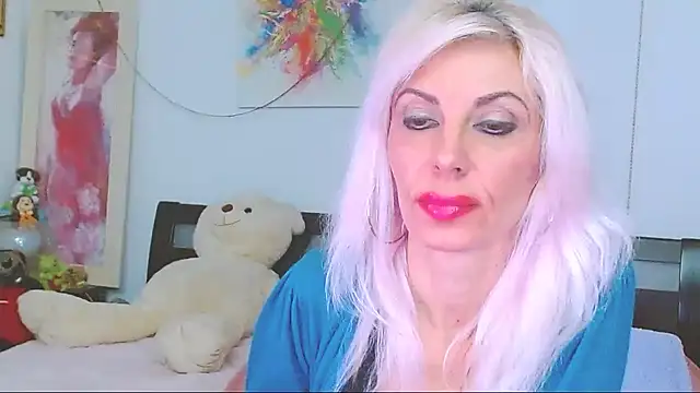 HoneyLara's cam snapshot