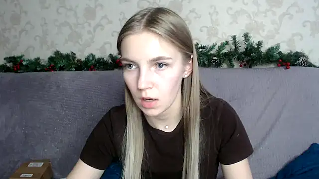 HitGyrl's cam snapshot