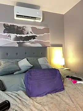 Aprillbrunette's cam snapshot