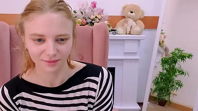 MirraBellanta's cam snapshot