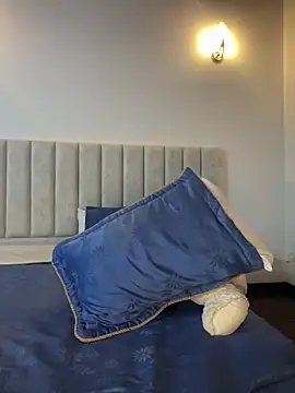 Mia_Roswell's cam snapshot