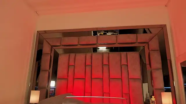 MaddyGray_'s cam snapshot