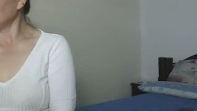 ruby-milf1's cam snapshot