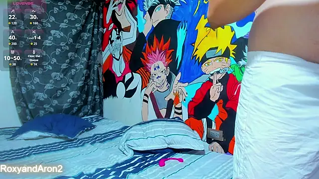 RoxyandAron2's cam snapshot